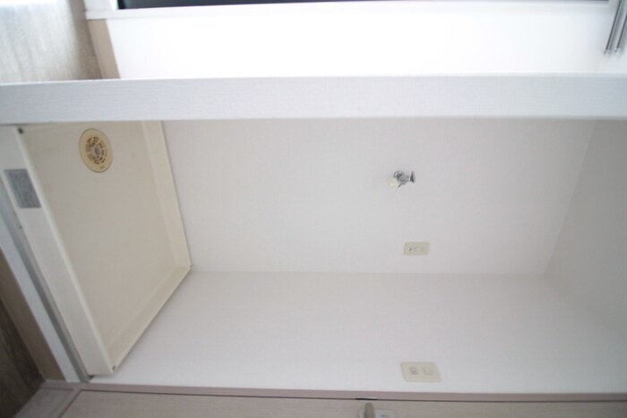 物件内観写真11　(洗濯機置場)