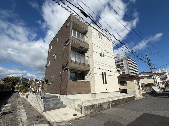 物件外観写真1　(外観写真)