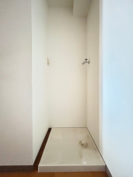 物件内観写真15　(洗濯機置場)