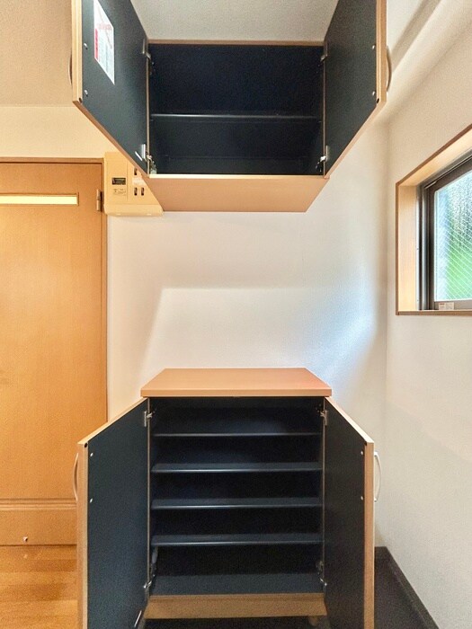 物件内観写真17　(靴箱)