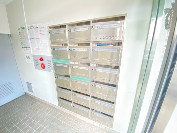 物件外観写真4　(建物設備)