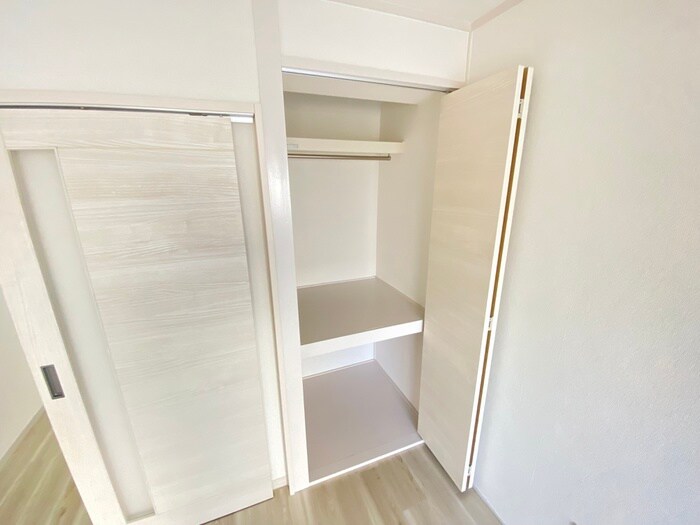 物件内観写真12　(収納)