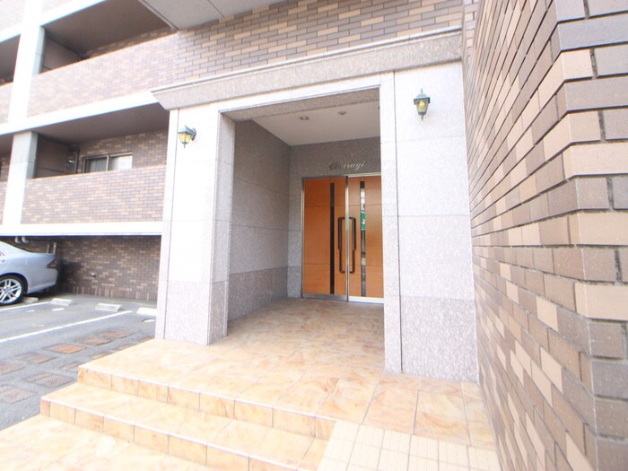 物件外観写真5　(エントランス部分)