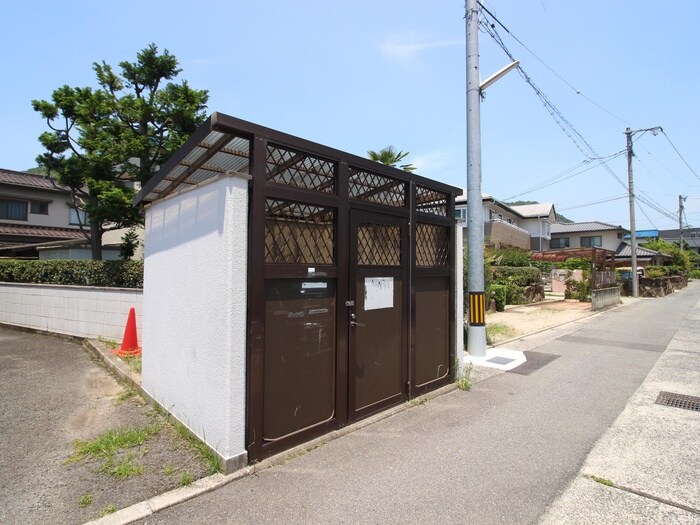 物件外観写真4　(建物設備)