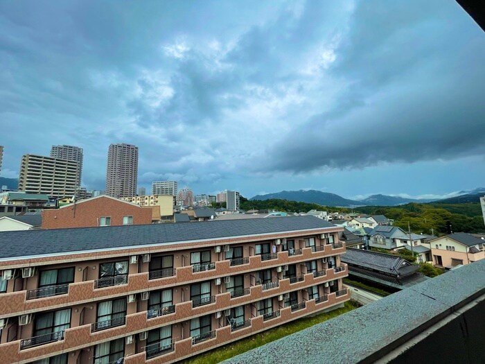 物件内観写真22　(室内からの展望)