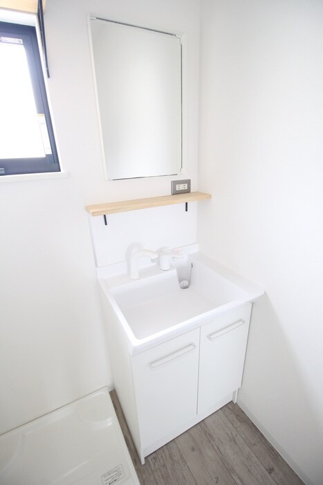 物件内観写真11　(洗面)