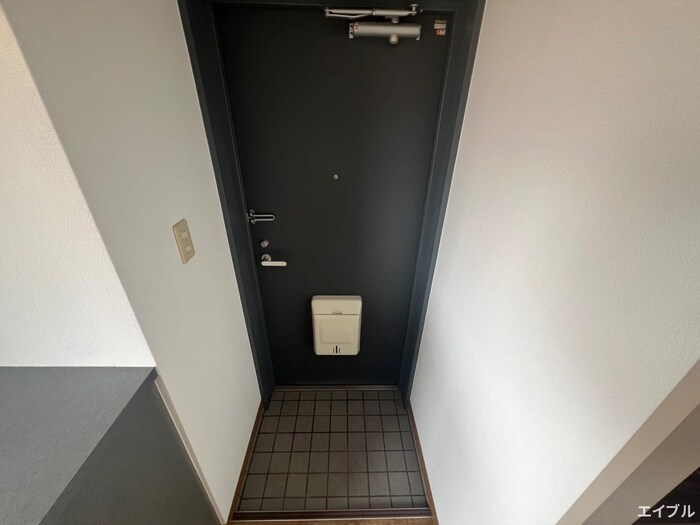 物件内観写真10　(玄関)