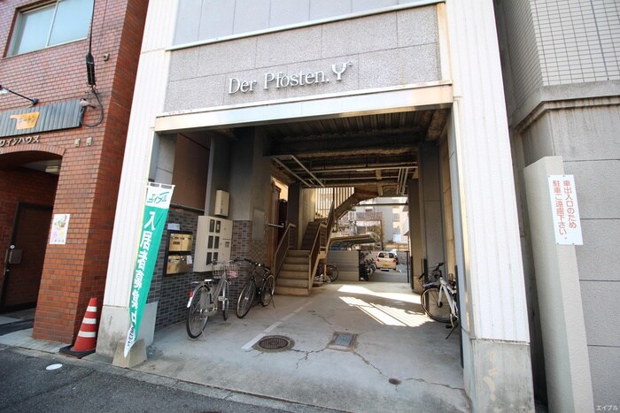 物件外観写真5　(エントランス部分)