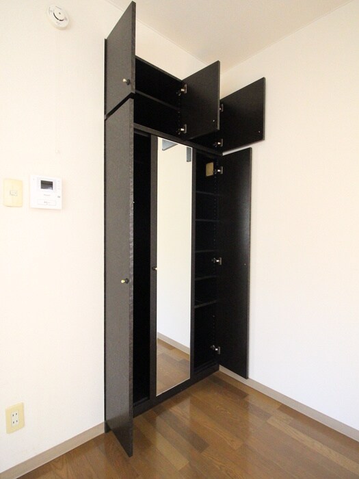 物件内観写真12　(収納)