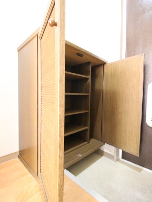 物件内観写真15　(靴箱)