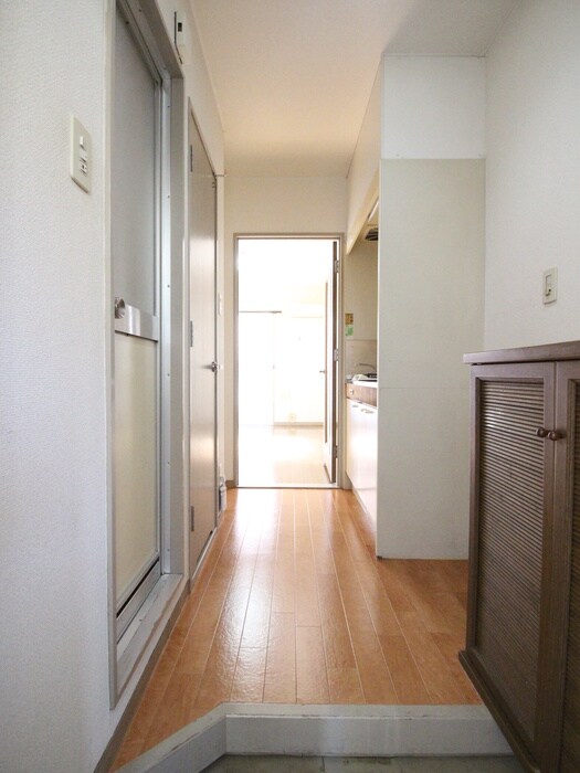 物件内観写真18　(廊下)