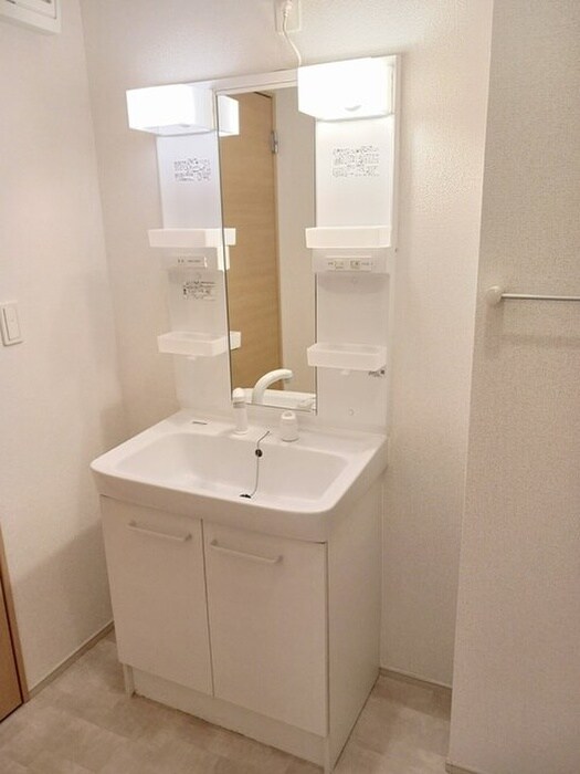 物件内観写真11　(洗面)