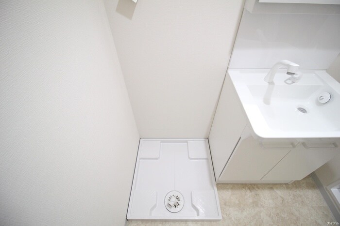 物件内観写真15　(洗濯機置場)