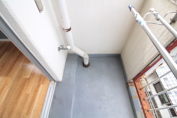 物件内観写真11　(洗濯機置場)