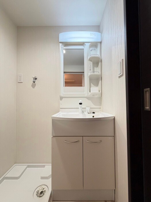 物件内観写真11　(洗面)