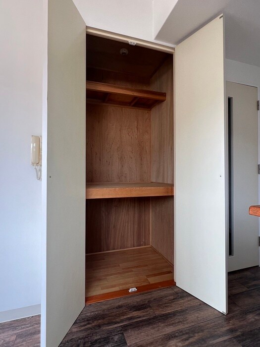 物件内観写真13　(収納)