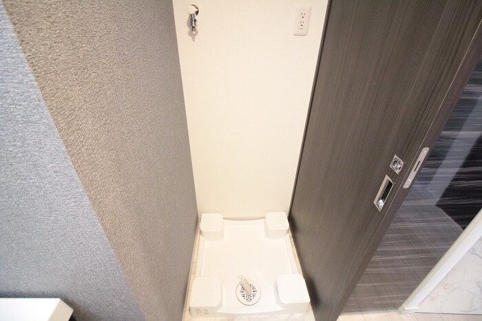 物件内観写真16　(洗濯機置場)