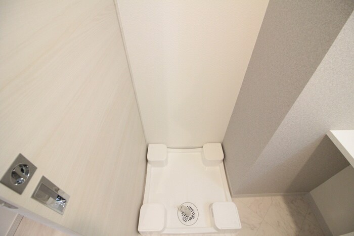 物件内観写真16　(洗濯機置場)