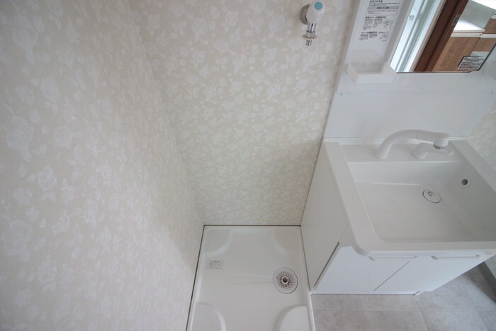 物件内観写真16　(洗濯機置場)