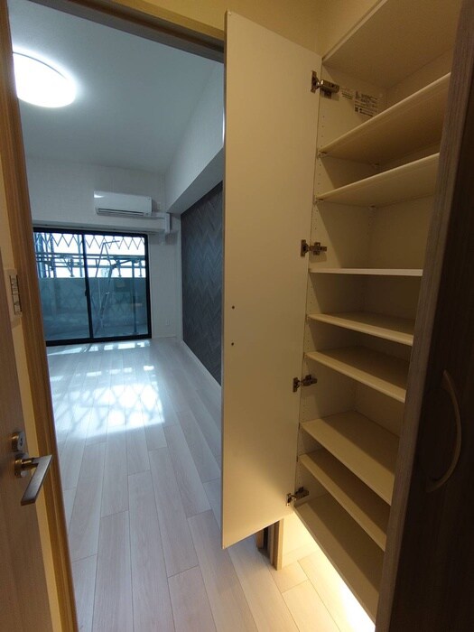 物件内観写真10　(靴箱)