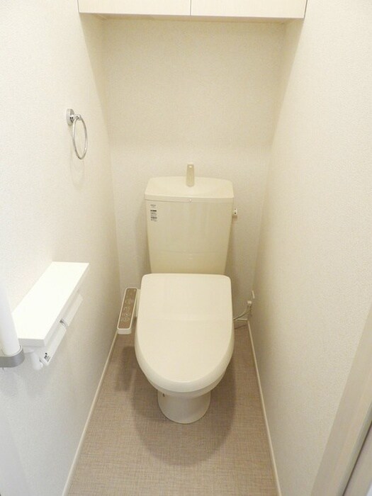 物件内観写真5　(トイレ)