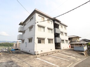 ホワイトコーポ外観写真