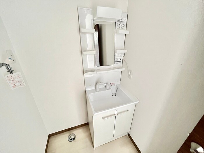 物件内観写真11　(洗面)