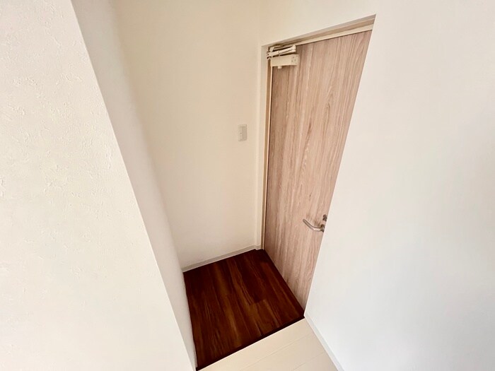 物件内観写真14　(玄関)