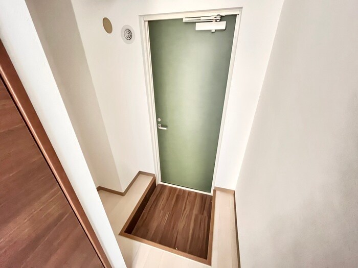 物件内観写真15　(玄関)