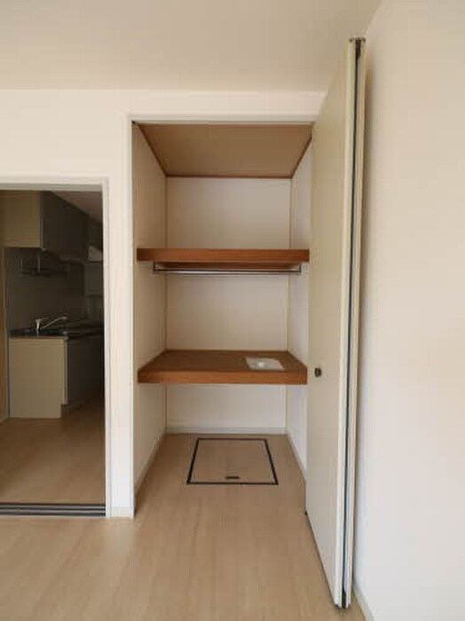 物件内観写真7　(収納)