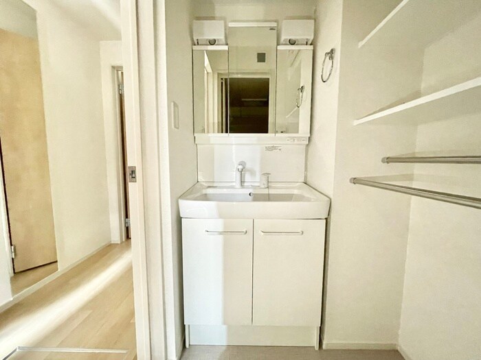 物件内観写真11　(洗面)