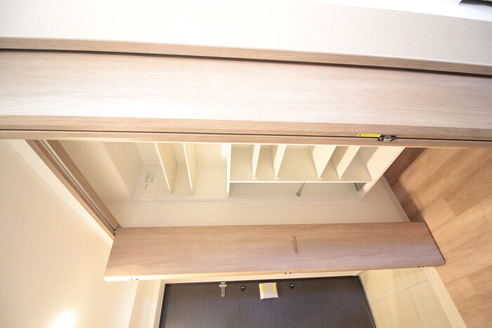 物件内観写真15　(靴箱)