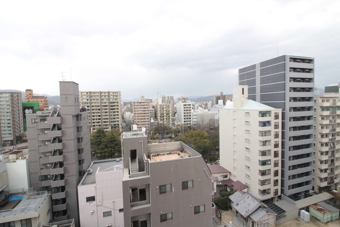 物件内観写真16　(室内からの展望)