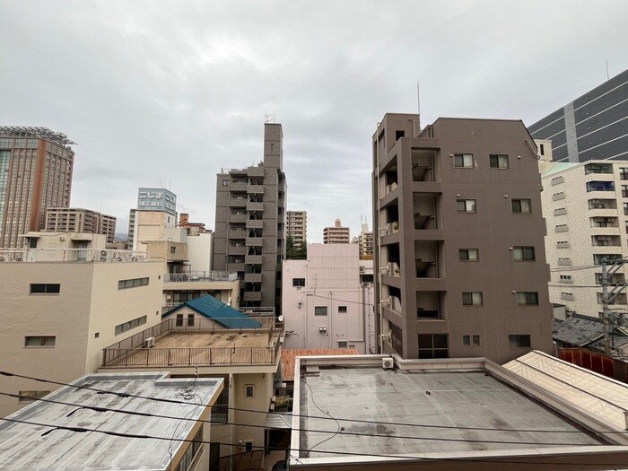 物件内観写真16　(室内からの展望)