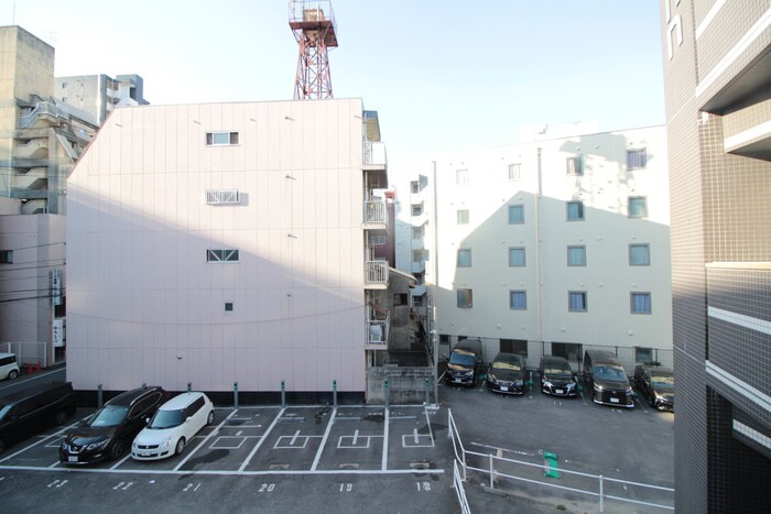 物件内観写真16　(室内からの展望)