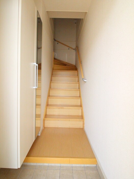 物件内観写真18　(廊下)