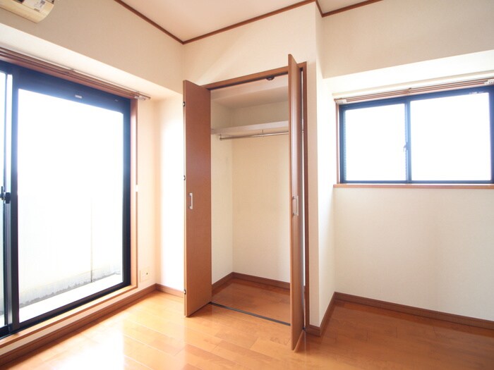 物件内観写真13　(収納)