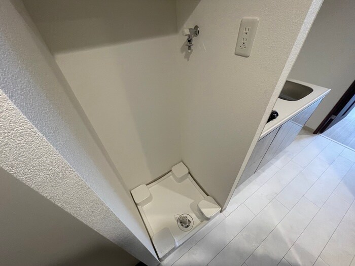 物件内観写真16　(洗濯機置場)