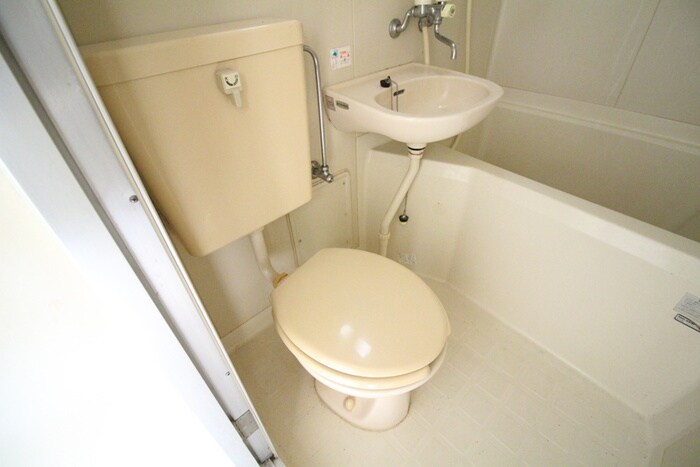 物件内観写真9　(トイレ)