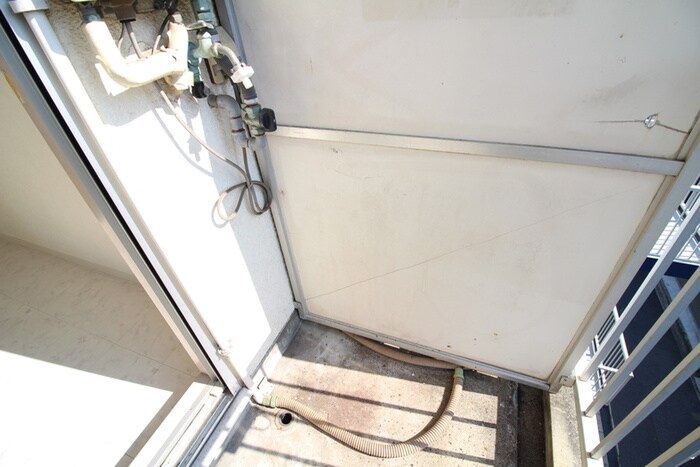 物件内観写真15　(洗濯機置場)