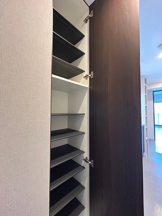 物件内観写真12　(靴箱)