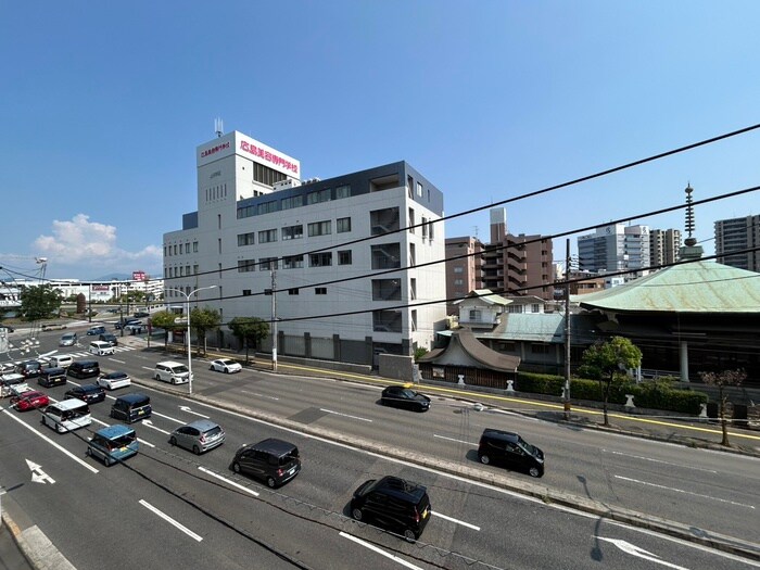 物件内観写真16　(室内からの展望)