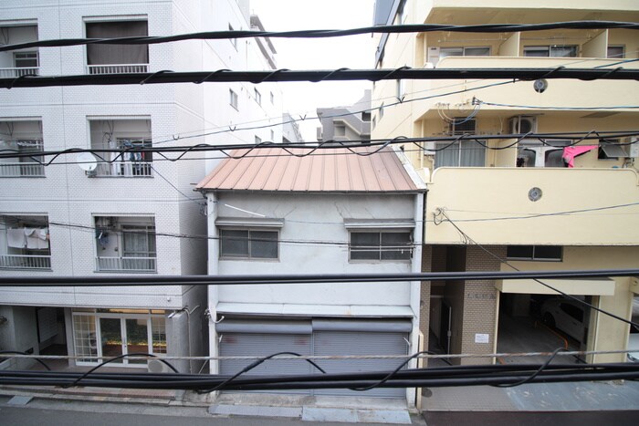 物件内観写真13　(室内からの展望)