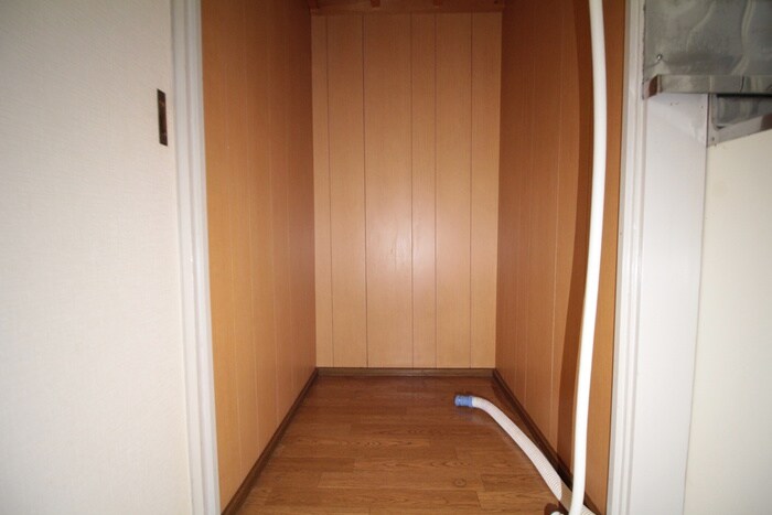物件内観写真14　(洗濯機置場)