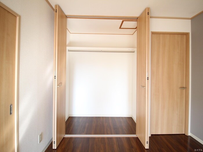 物件内観写真13　(収納)