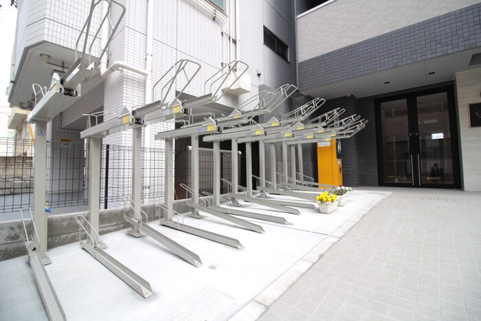 物件外観写真5　(駐輪場)