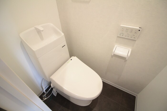 物件内観写真10　(トイレ)