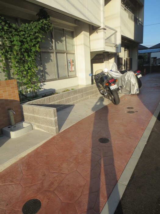 物件外観写真2　(その他)