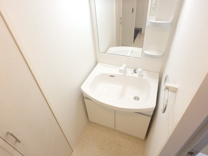 物件内観写真11　(洗面)