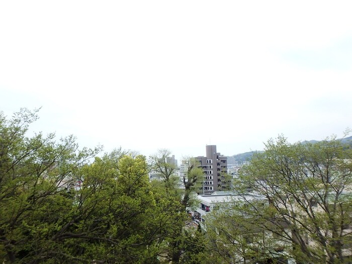 物件内観写真16　(室内からの展望)